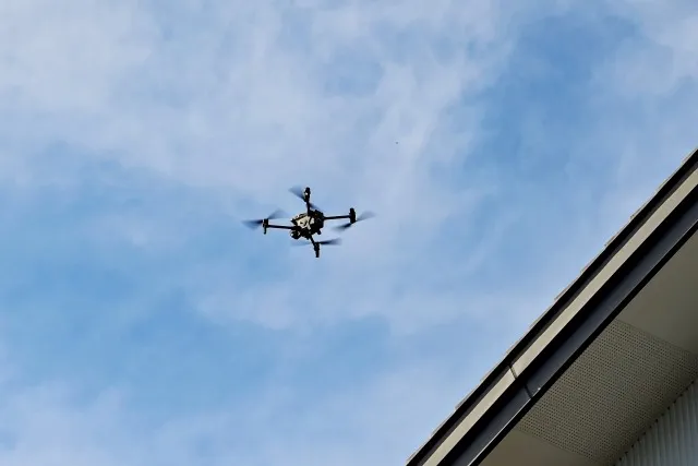 港区のドローンスクール口コミ: 資格取得への最短ルートを探る